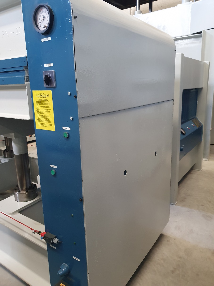 Prensa GUILLET de 2500x1300